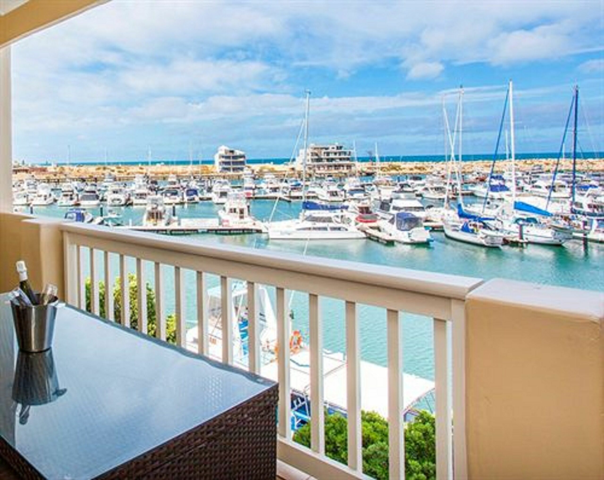 The Marina Hotel - Mindarie