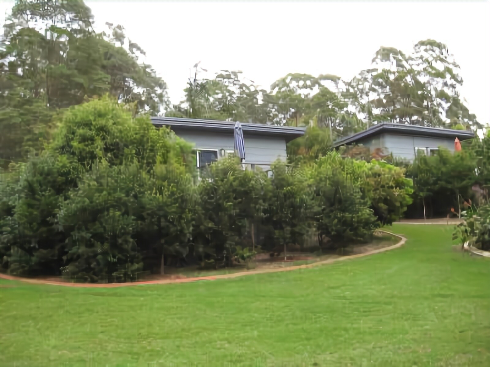 Mapleton Cabins & Caravan Park