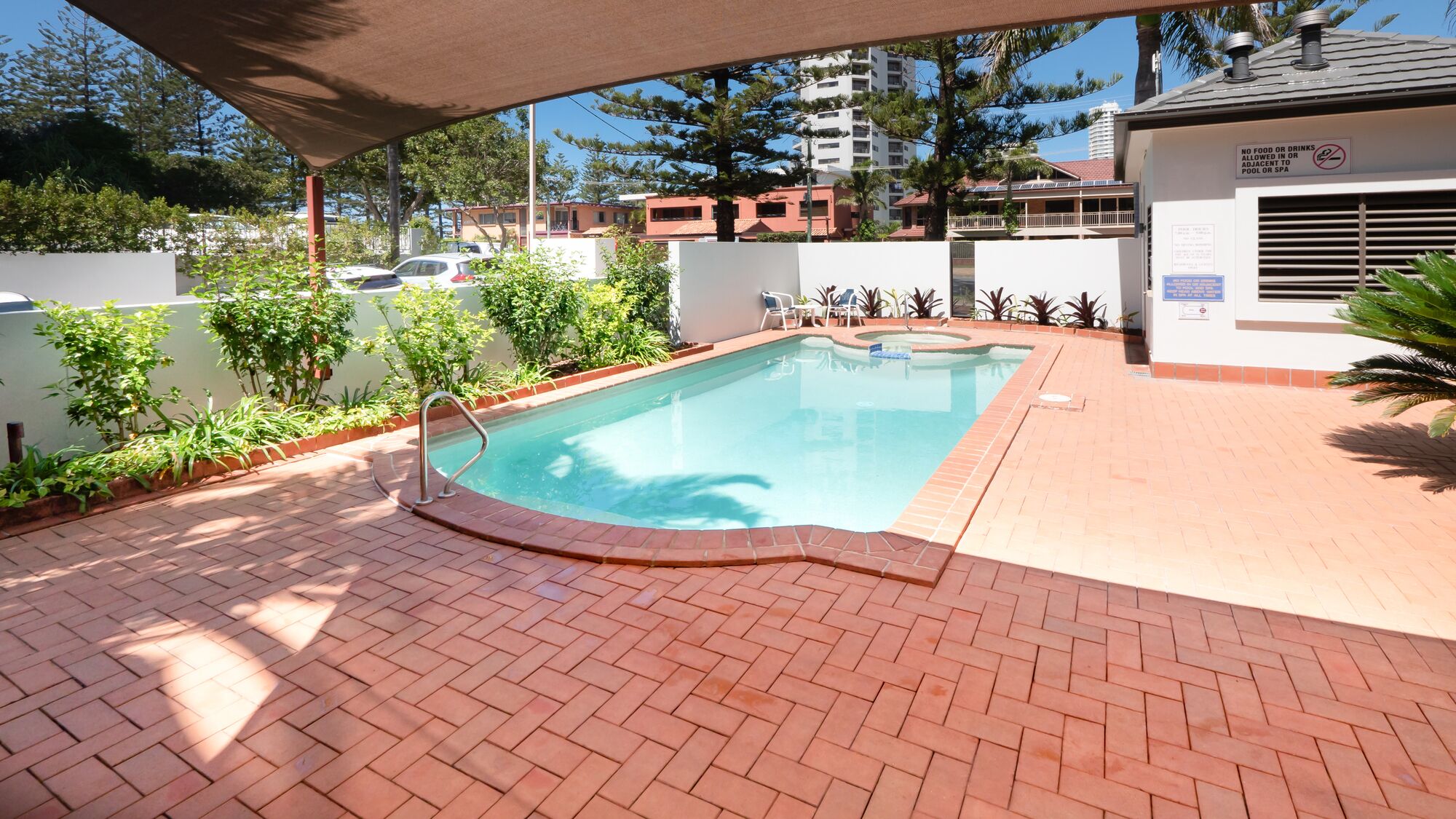 Burleigh on the Beach Holiday Apartments