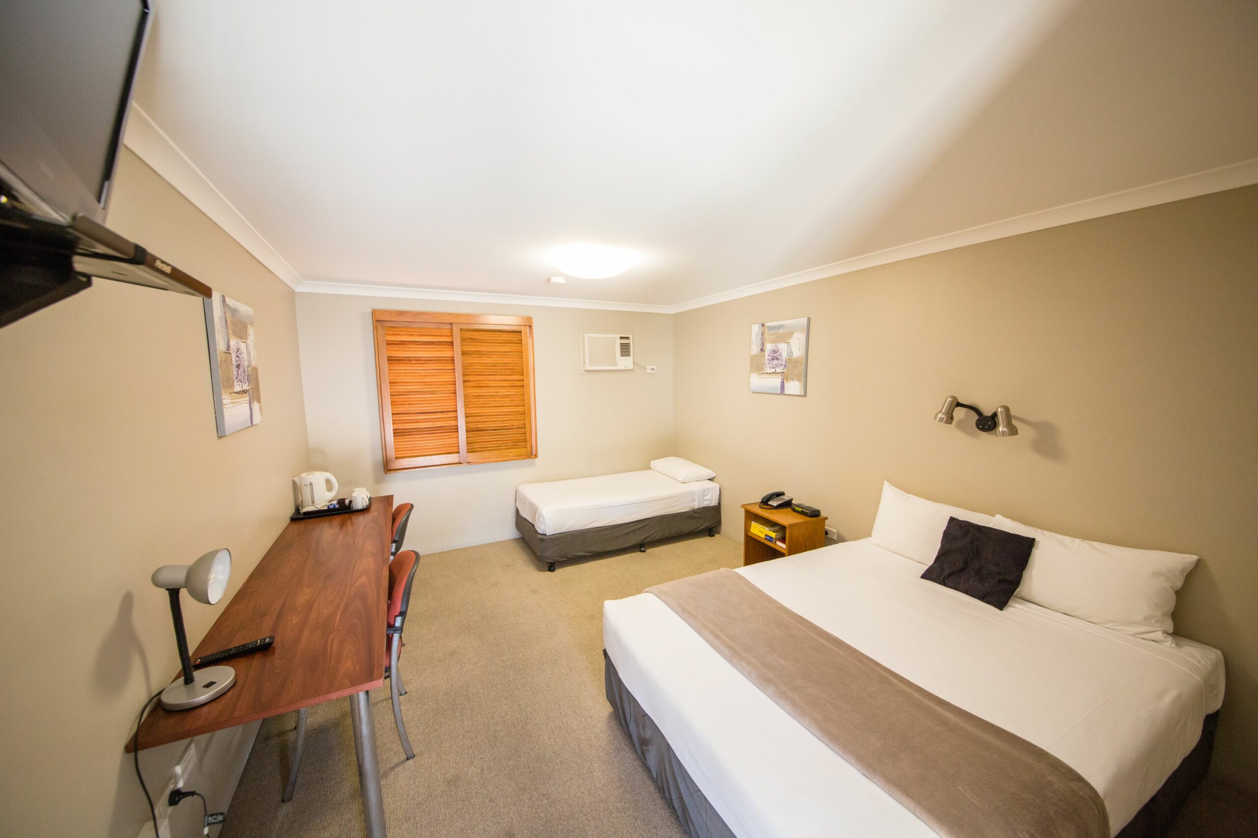 The Cosmopolitan Motel and Serviced Apartments