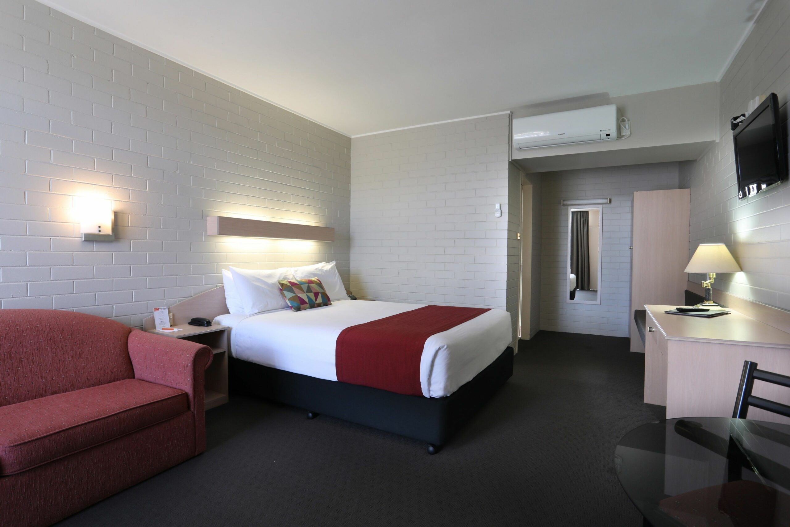 Redhill Tamworth Motor Inn & Conference Centre