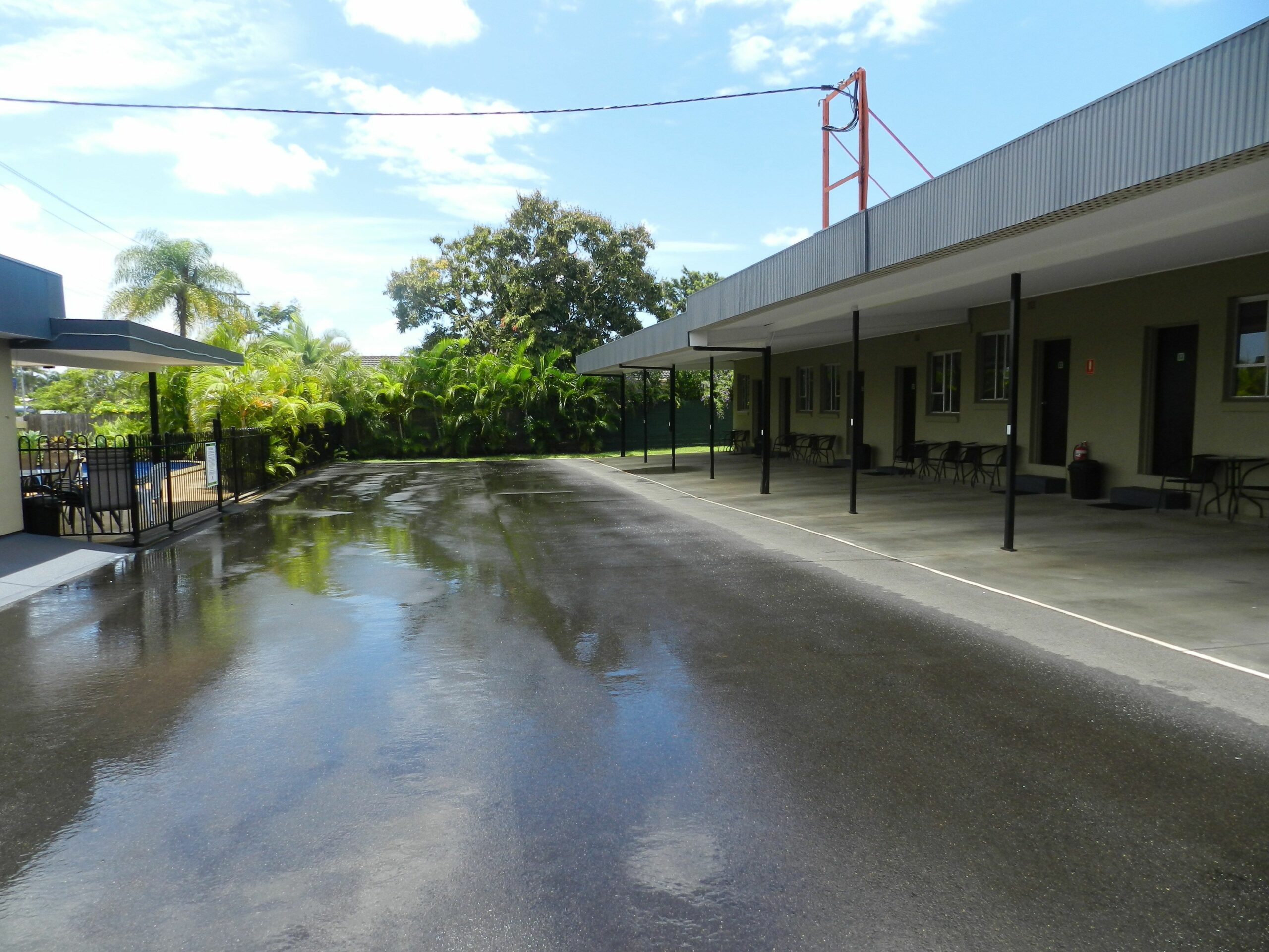 Golden Palms Motor Inn