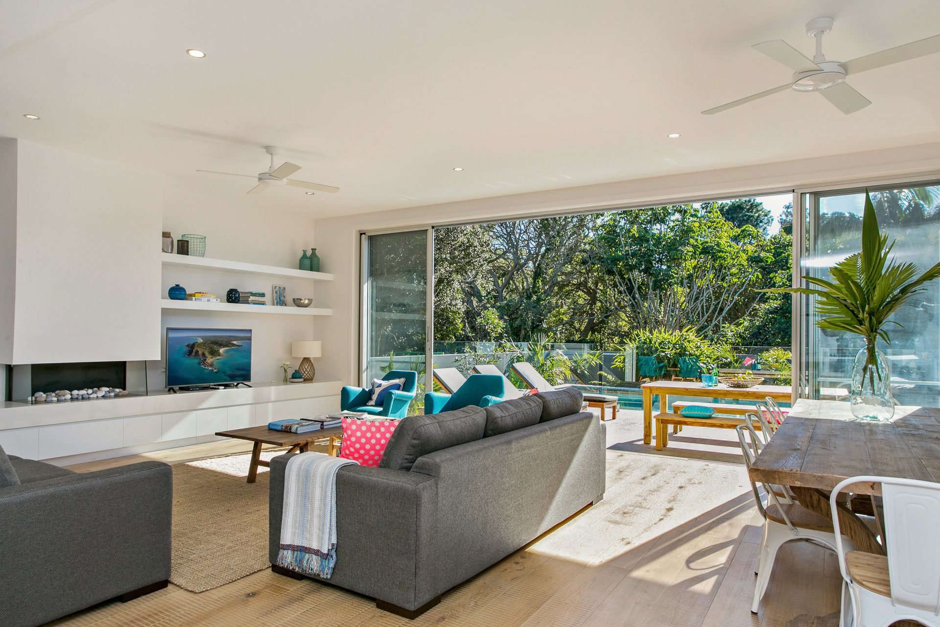 Stonecutters 1 - Byron central stylish home