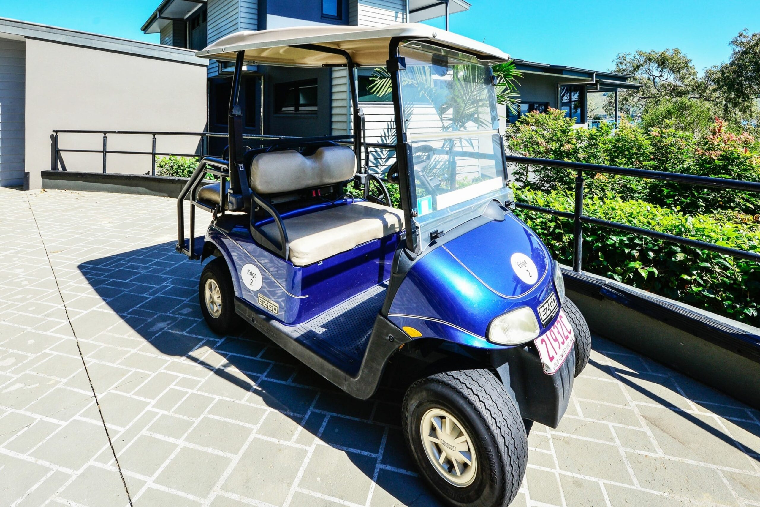 Villa 2 The Edge Oceanfront  Deluxe 3 Bedroom Near Marina With Golf Buggy