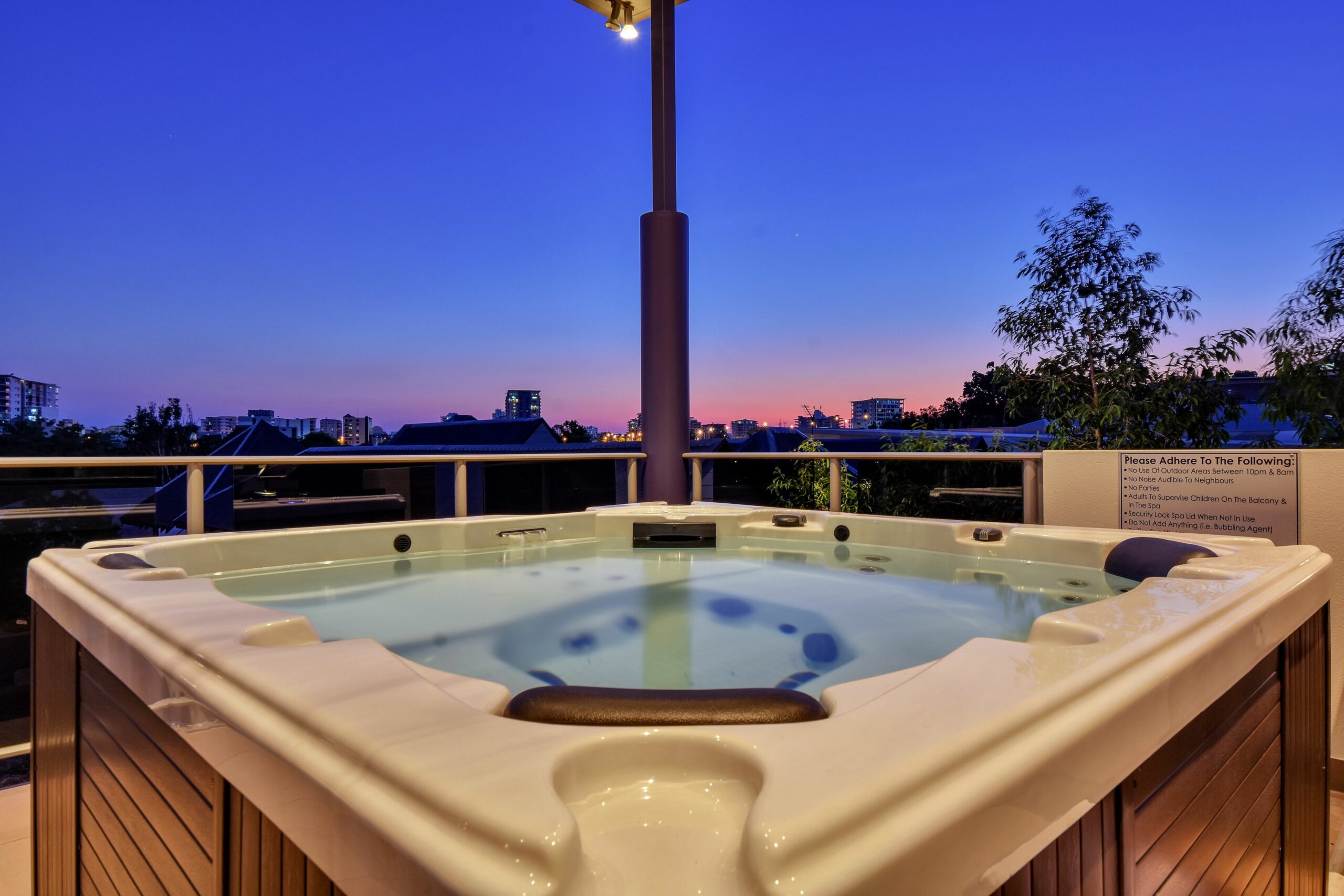 Darwin City Lights Jacuzzi