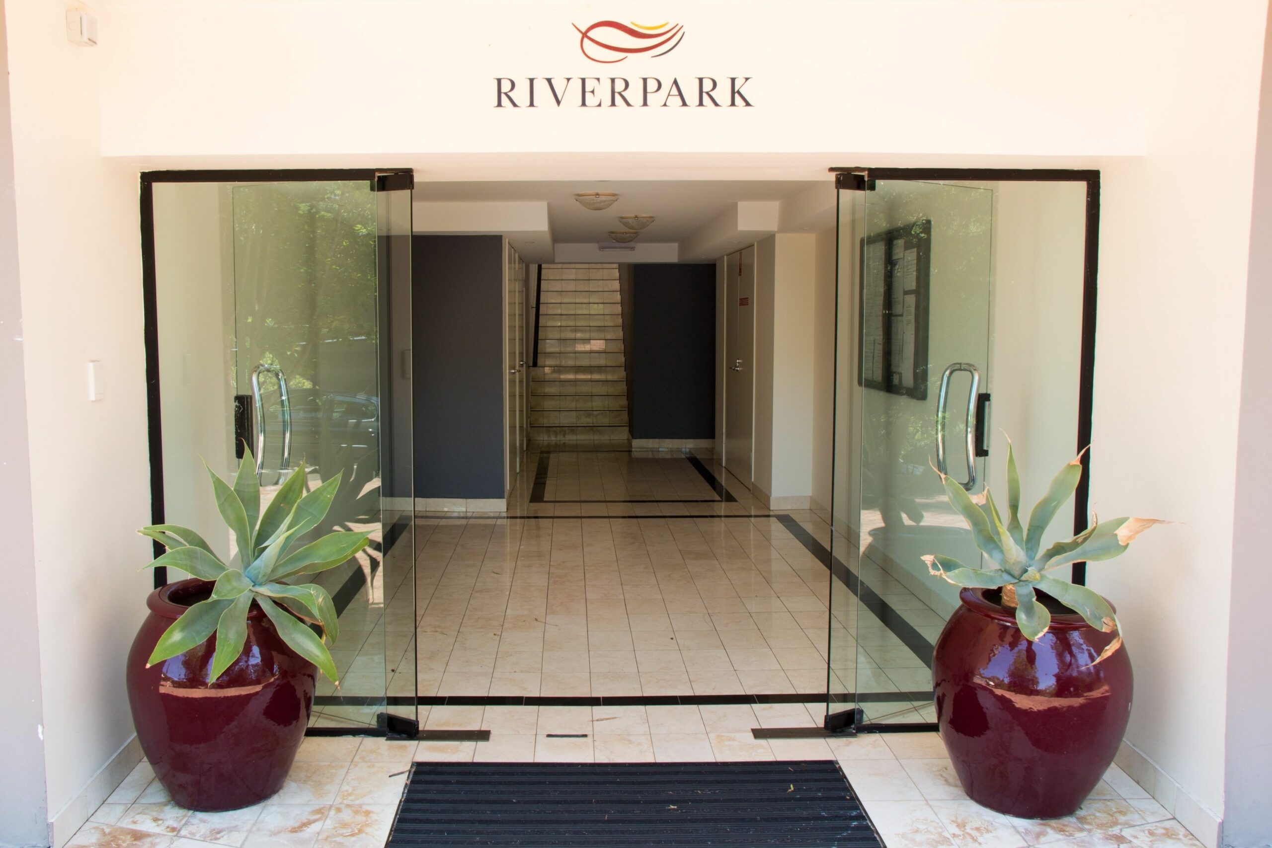 Riverpark-studio apartment