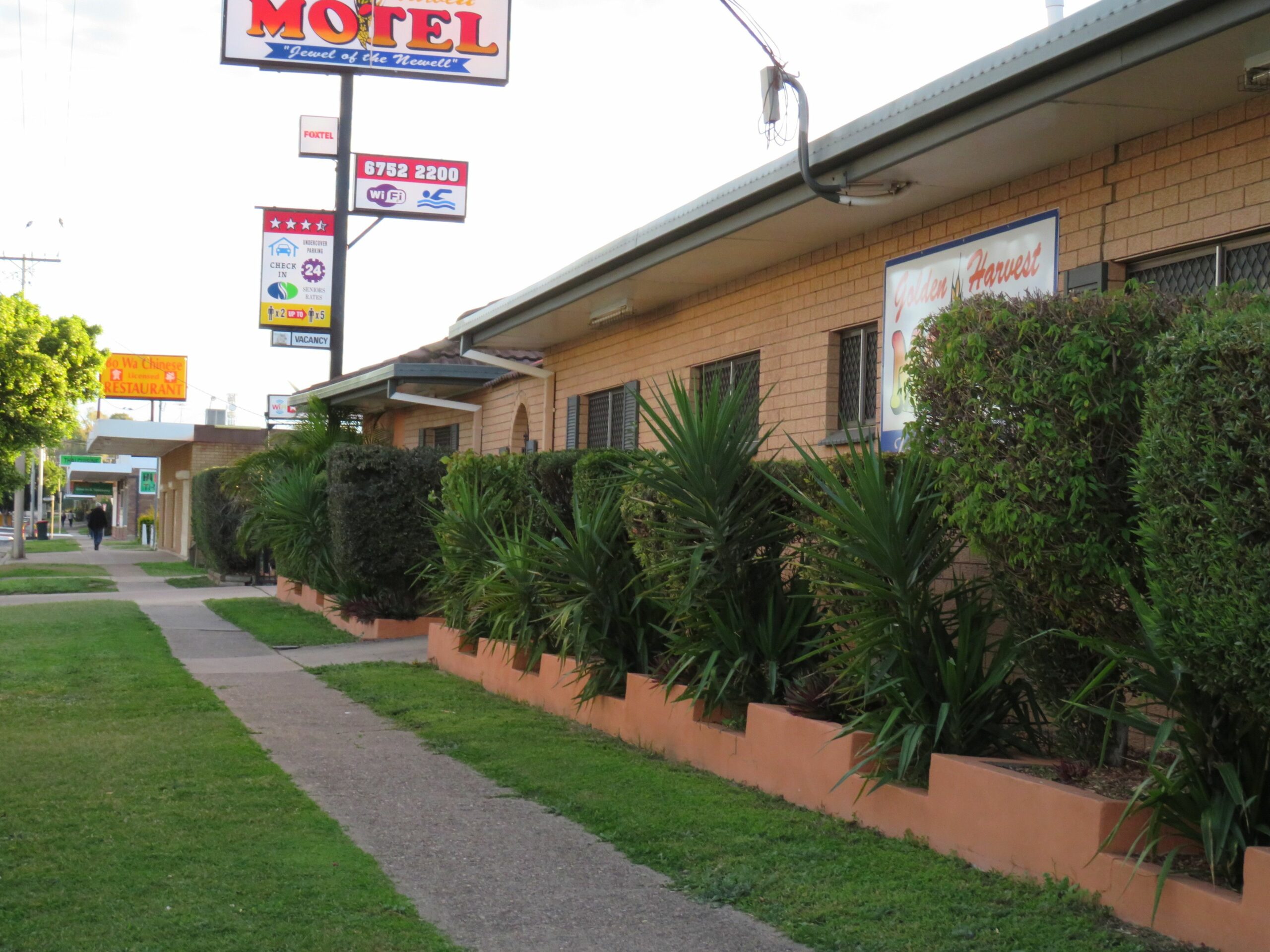 Golden Harvest Motor Inn