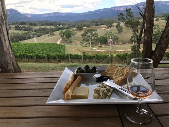 Blue Mountains and Megalong Valley Winery Private Tour from Sydney