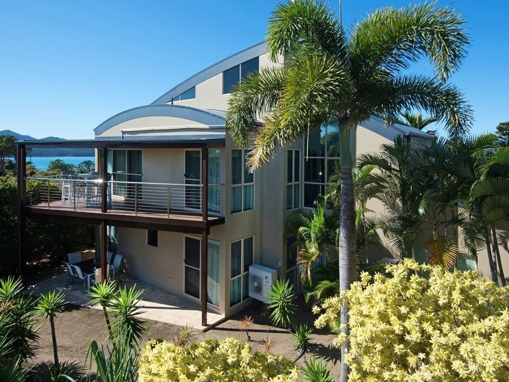 Cooinda 6 on Hamilton Island by Hamorent