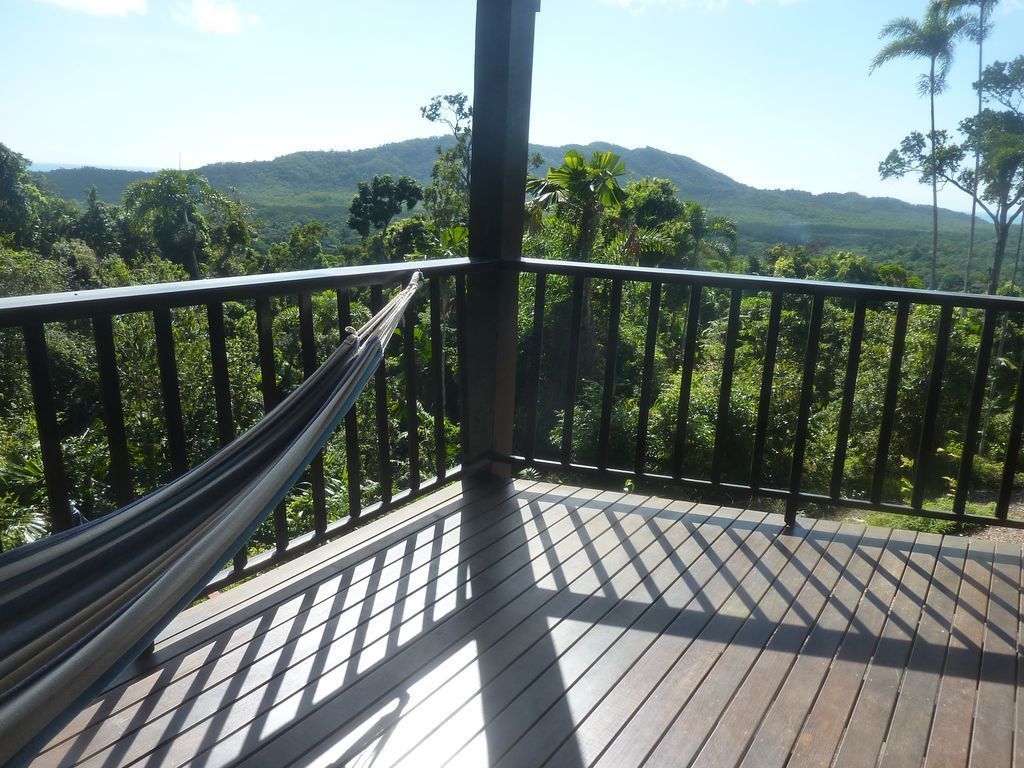 Daintree Holiday Homes - Yurara - Ocean Views and a Luxury Spa Bath for Two