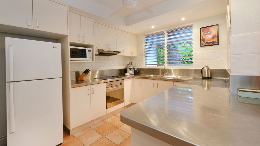 Beachfront 3 Bedroom Bliss in Port Douglas, Private and Perfect Getaway