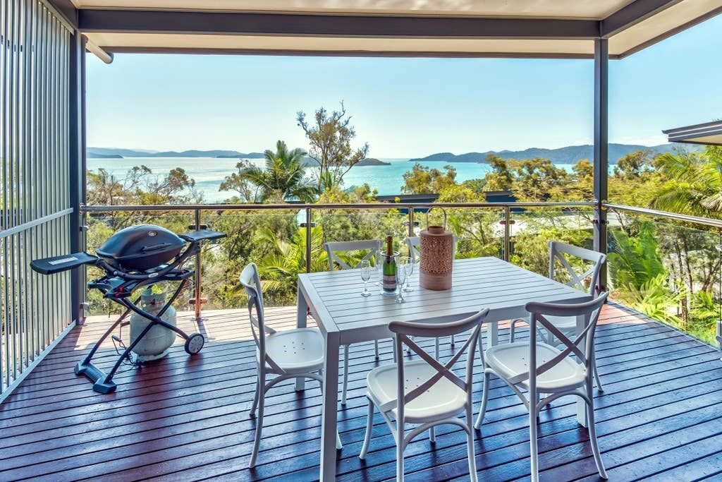 Pinnacle 4 – Seaview Apartment on Hamilton Island