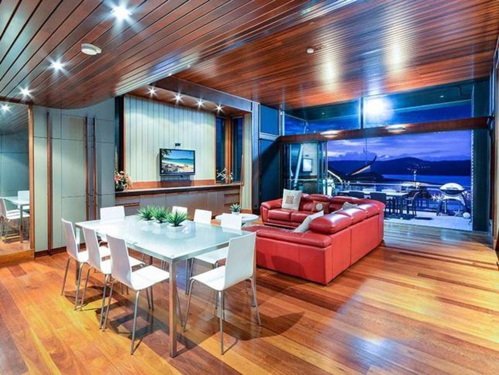 Yacht Club Villa 28 – Hamilton Island