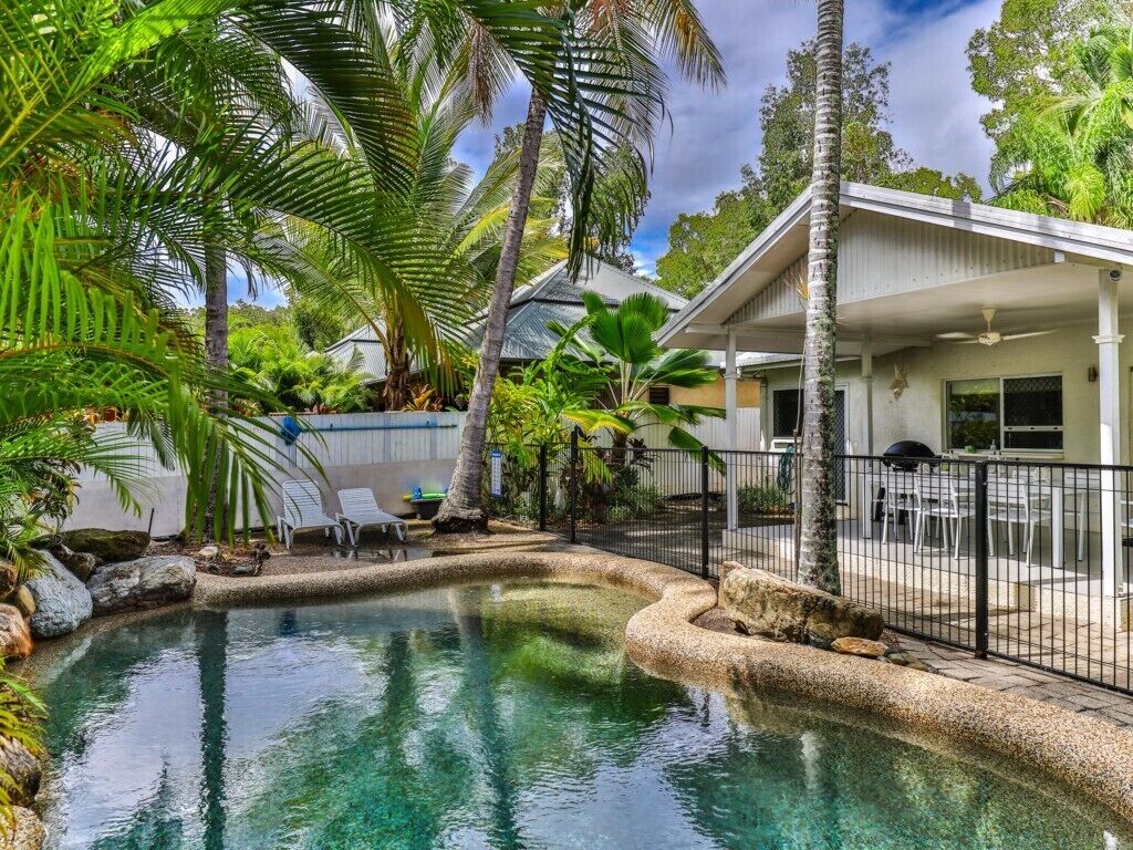 The Whitehouse, Palm Cove - Welcome to Paradise