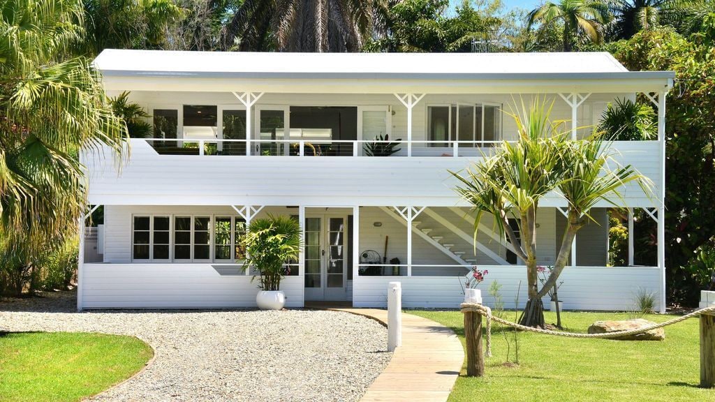 Jamaica Beach House, Near the Beach. A Magical Home you Will Fall in Love With!