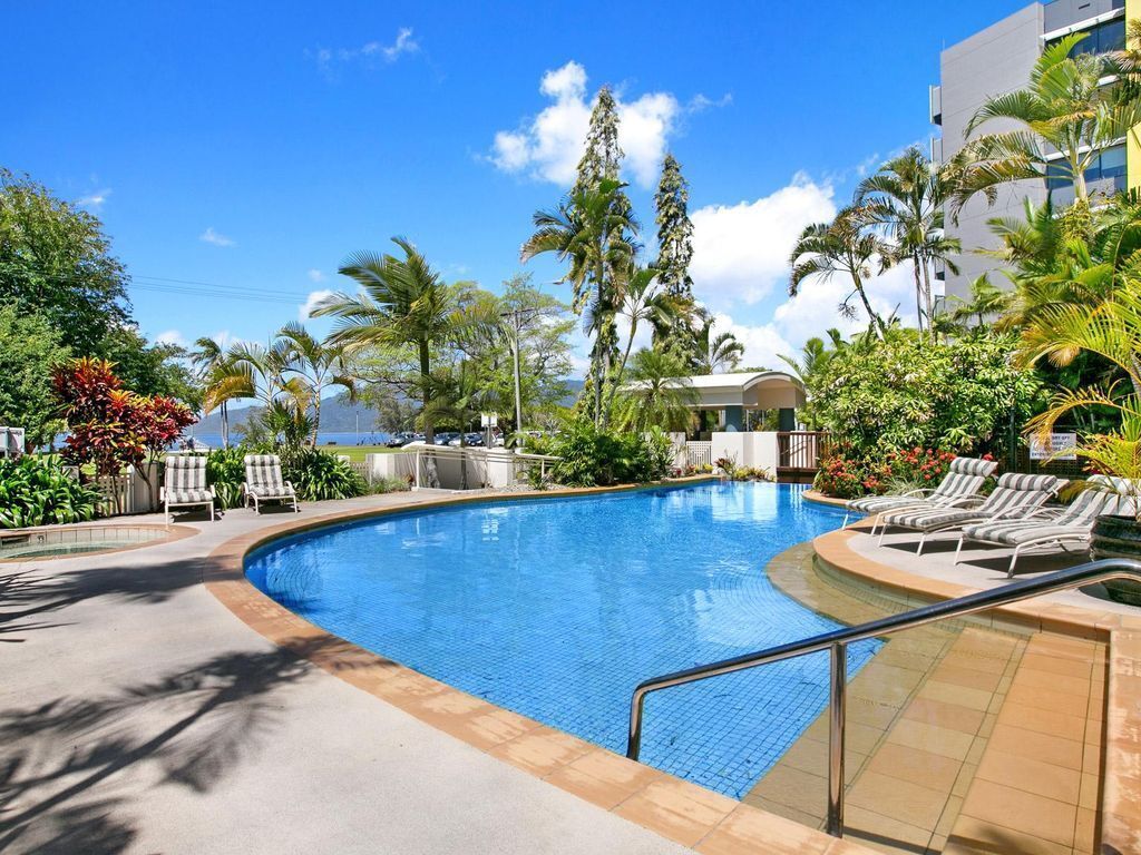 19/181 Esplanade, Cairns City - Ocean Views IN THE Cairns CBD