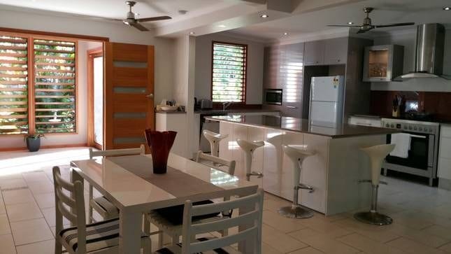Holiday Home 4 u Cairns@trinity Beach for Families and Couples
