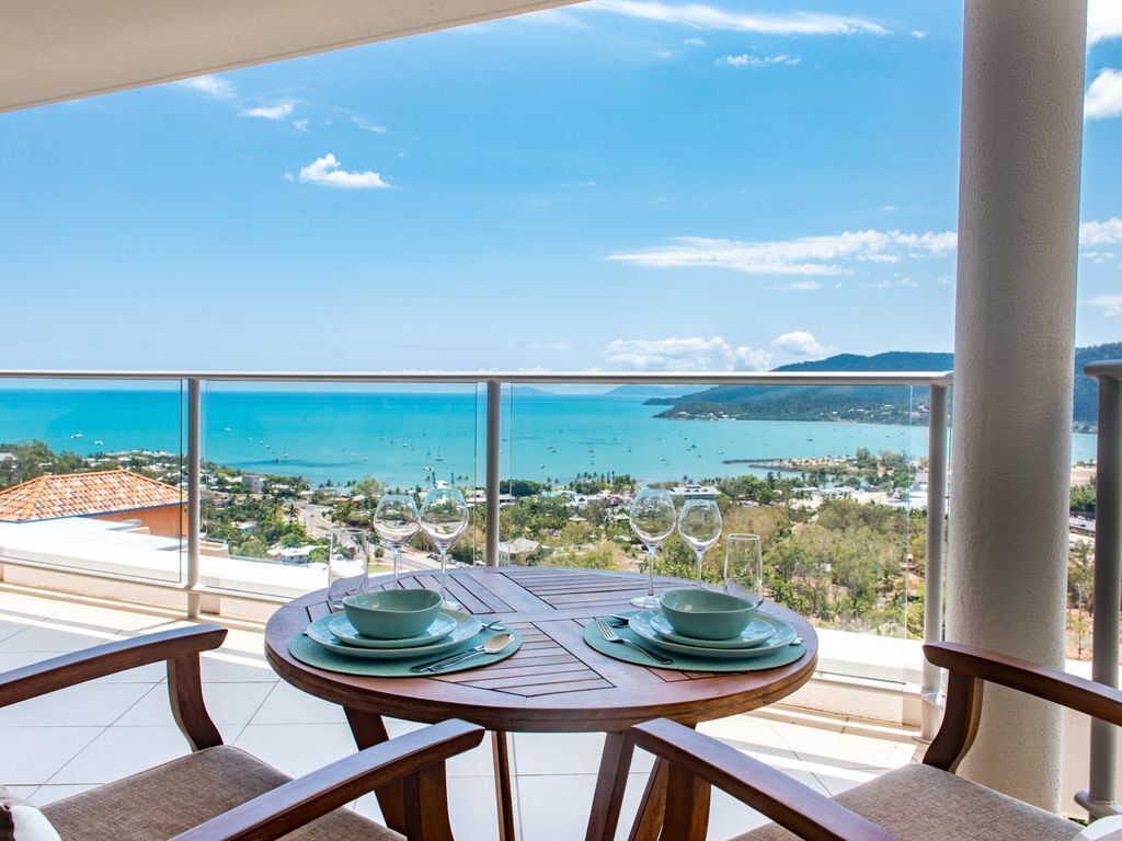 Sun View On Seaview – Airlie Beach