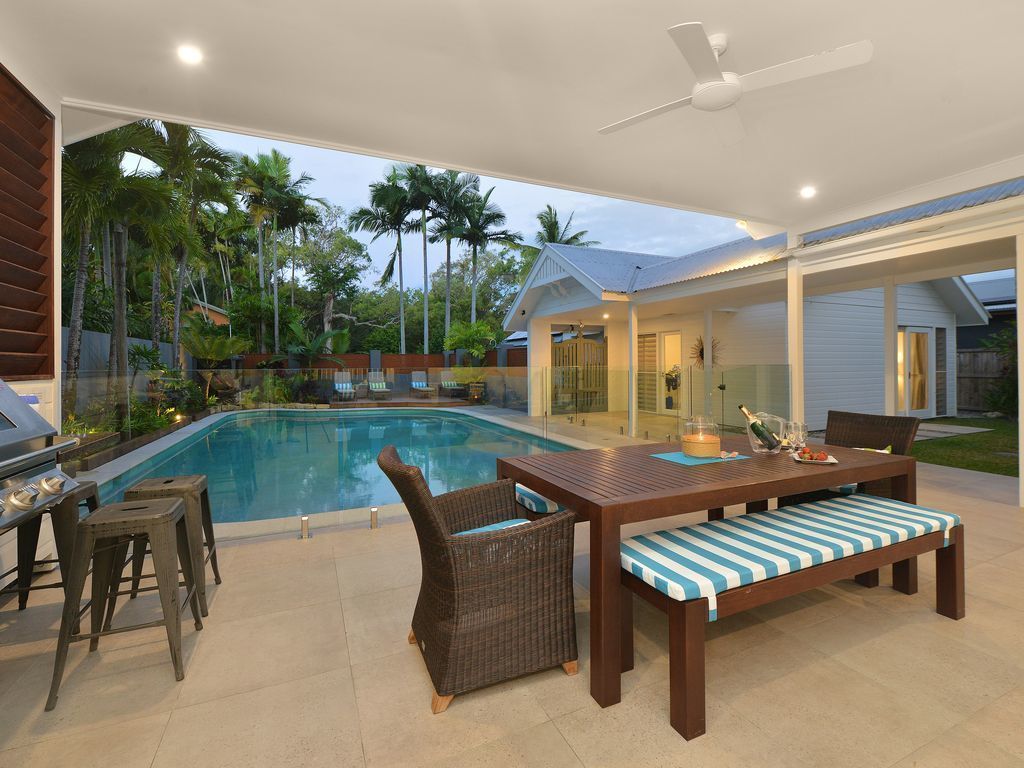 Beach Pavilions Magnificent "port Douglas" Beach House