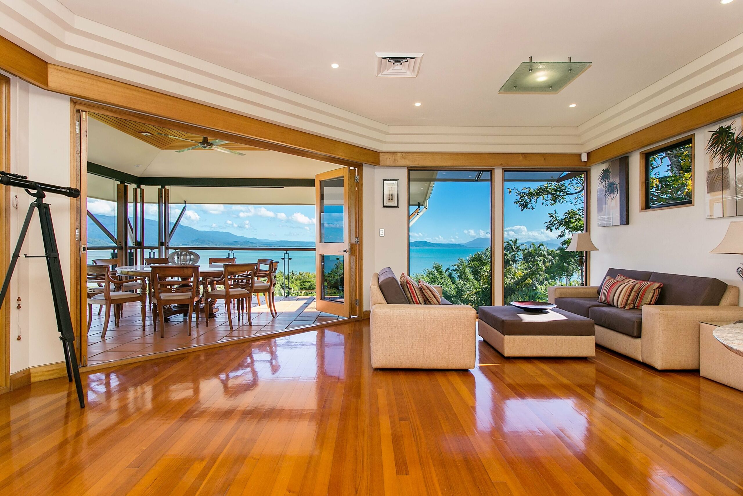 Villa Hemingway - Your Own Private Resort With Magnificent sea Views