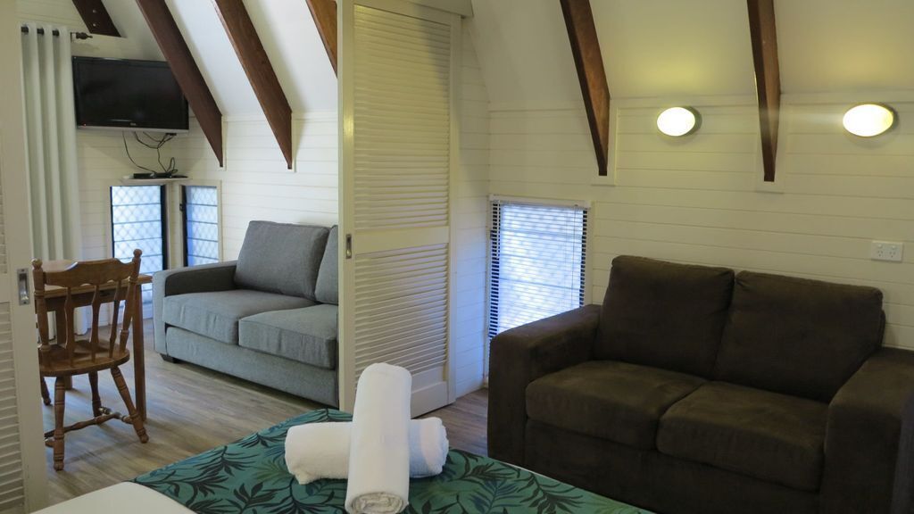 Picnic Bay Chalet Unit 2