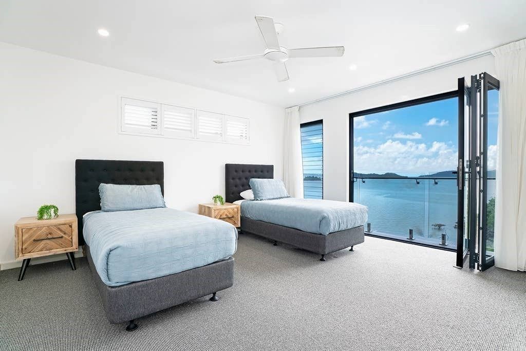 Hidden Cove 6 - Stunning Seaview Apartment on Hamilton Island