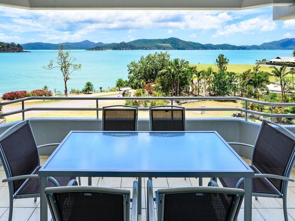 Frangipani 008 – Beachfront Apartment on Hamilton Island