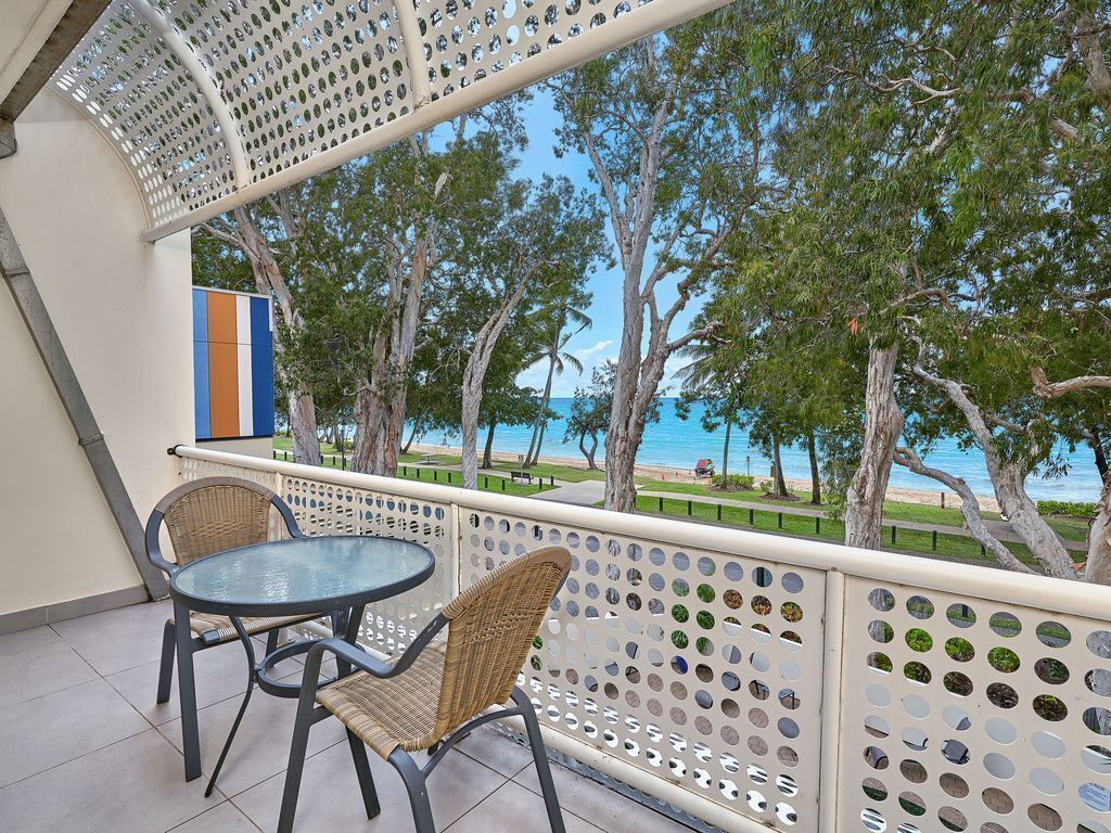 1 Bedroom Apartment Perfectly Situated in the Heart of Palm Cove