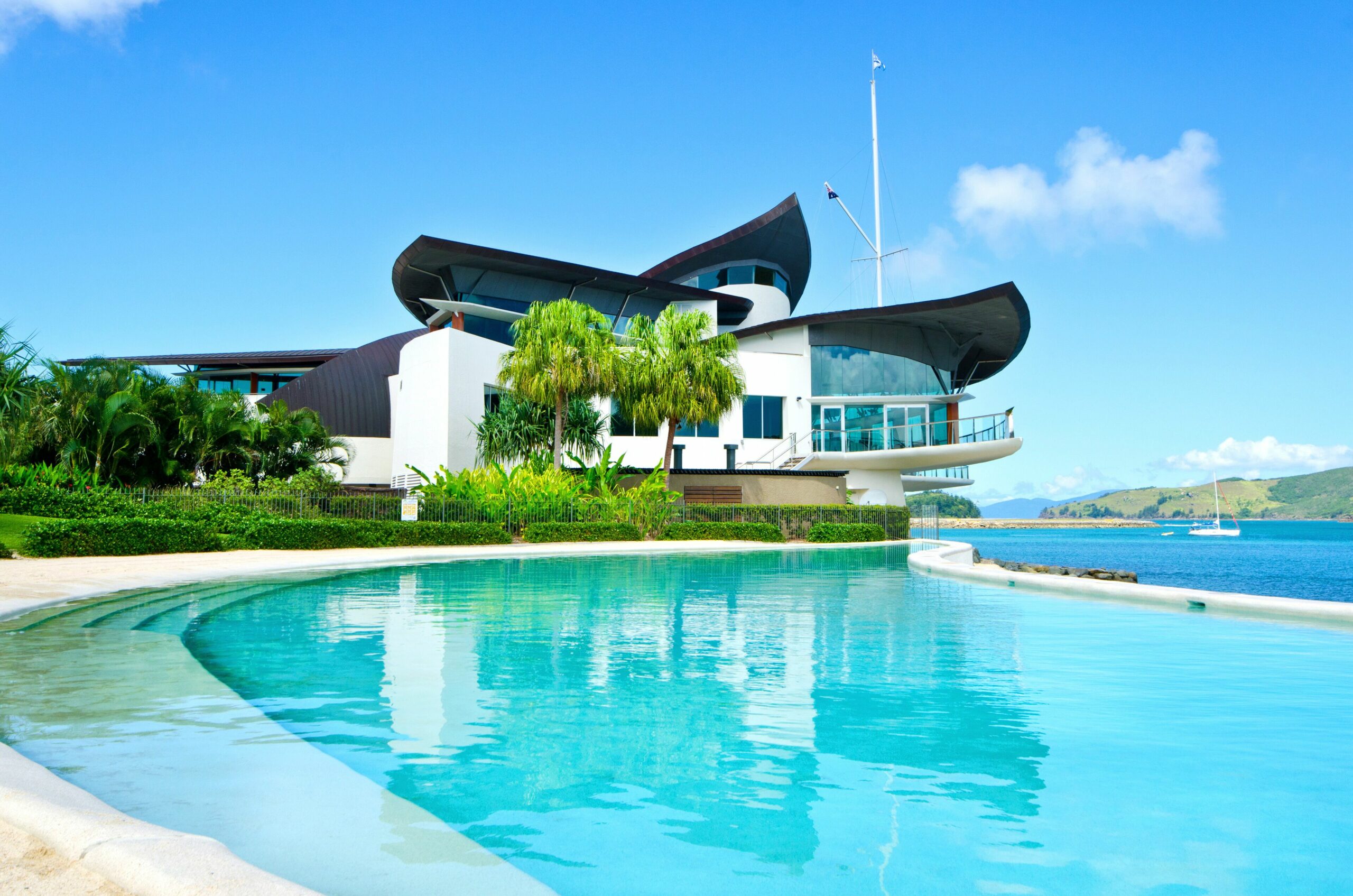 Yacht Club Villas