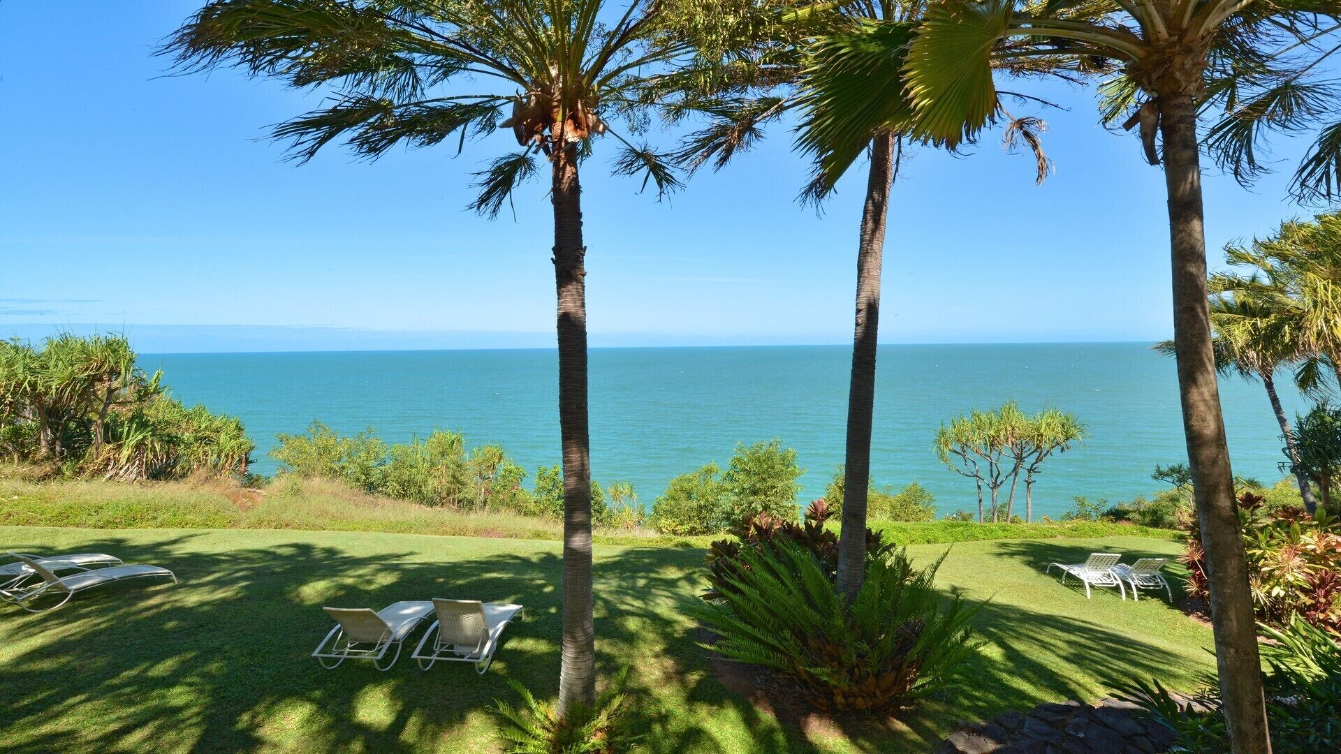 The Hill Penthouse - Port Douglas