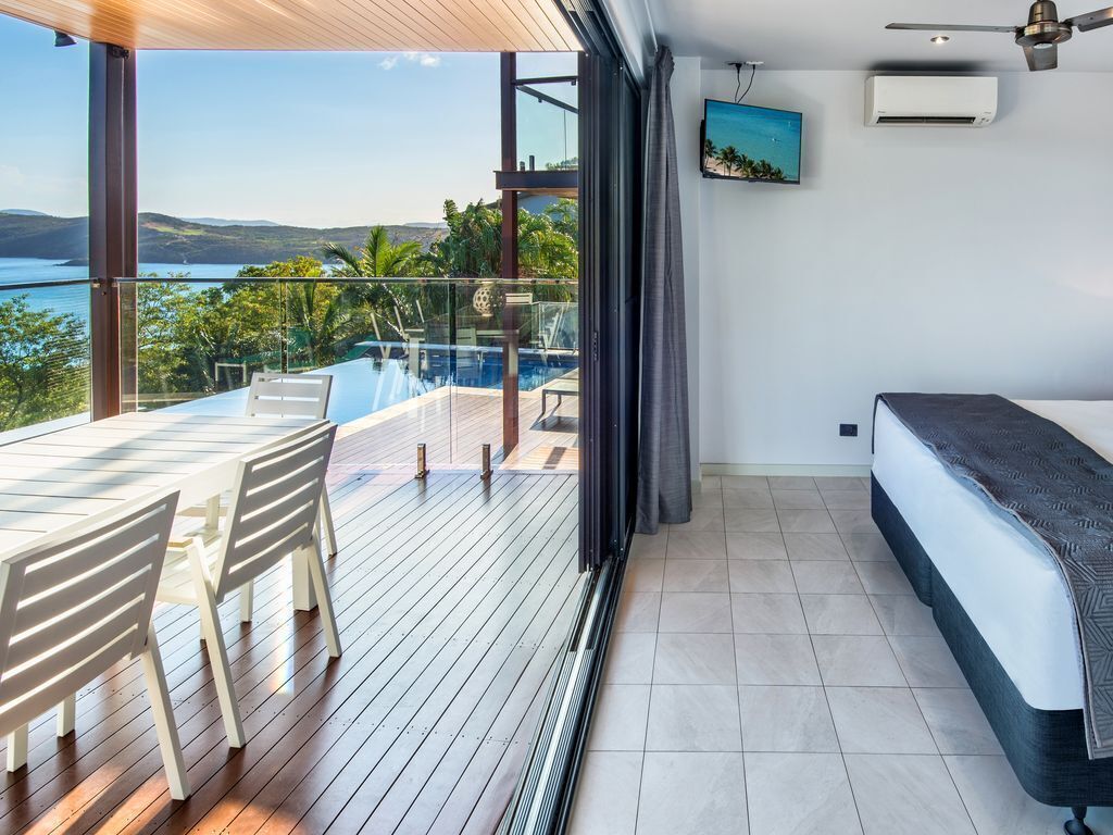 Southwinds - Stunning 7 Bedroom House on Hamilton Island