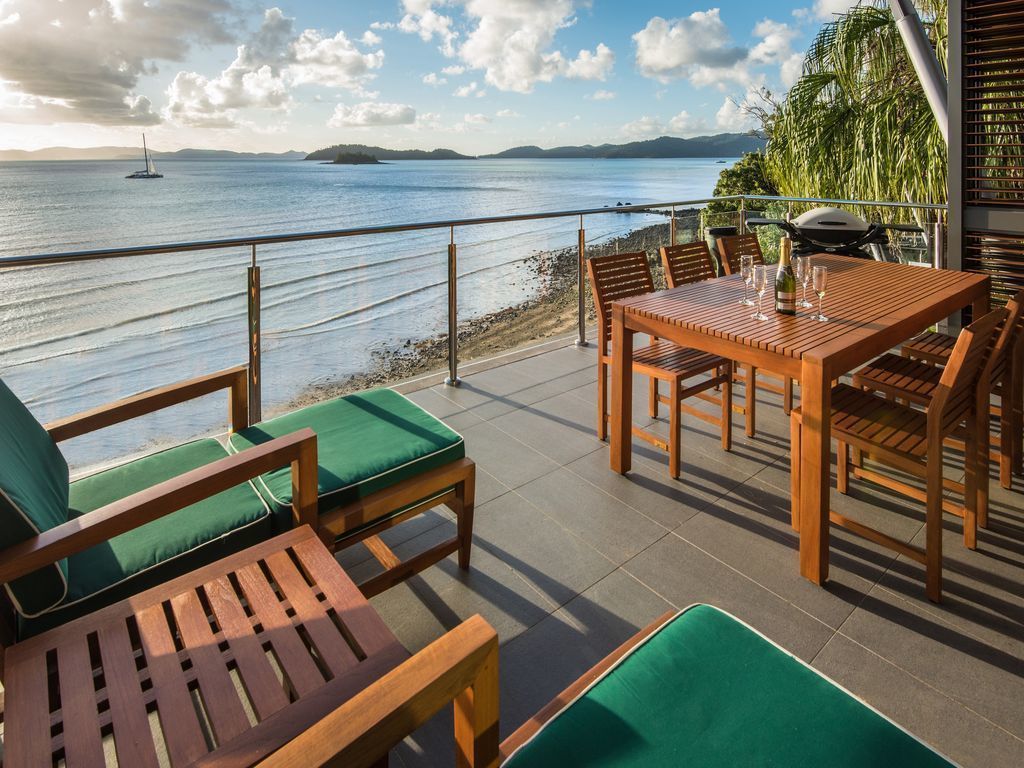 Yacht Club Villa 19 on Hamilton Island