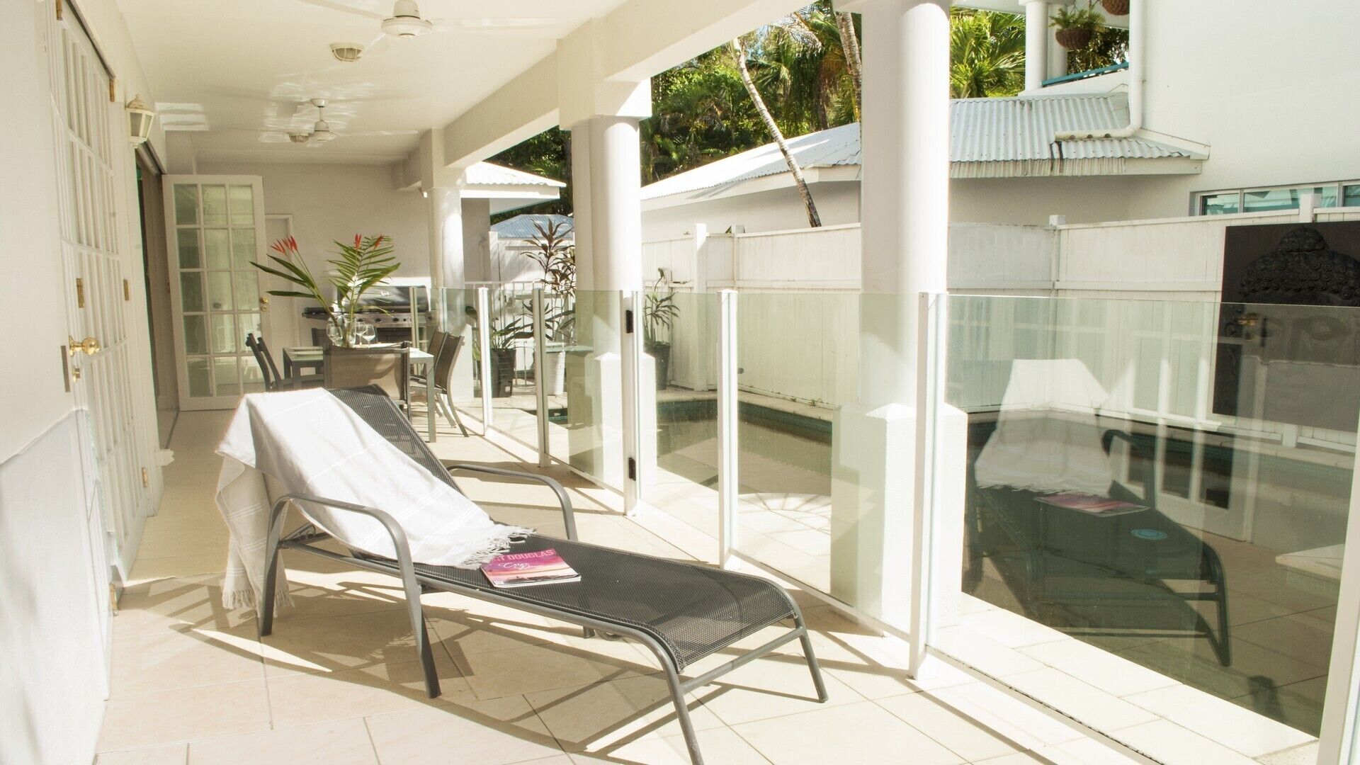 Port Douglas Paradise - Beach Villa