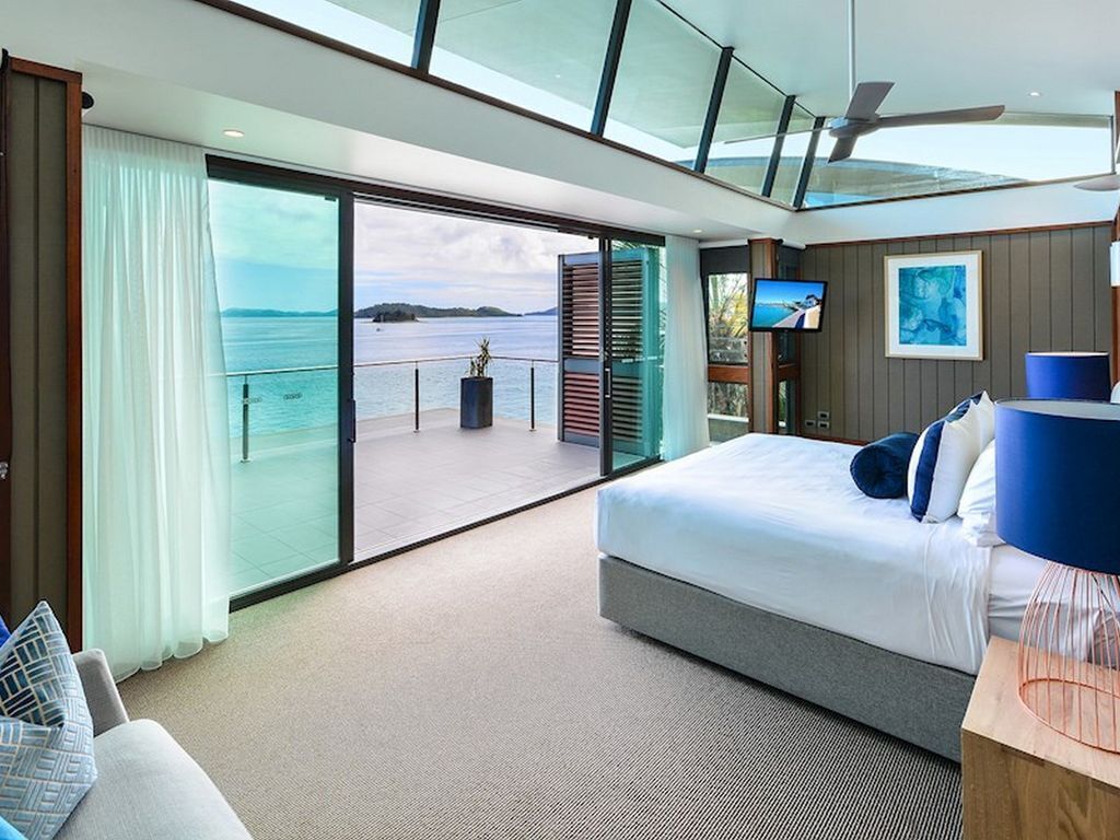 Yacht Club Villa 20 - Beautiful Ocean Front Villa on Hamilton Island