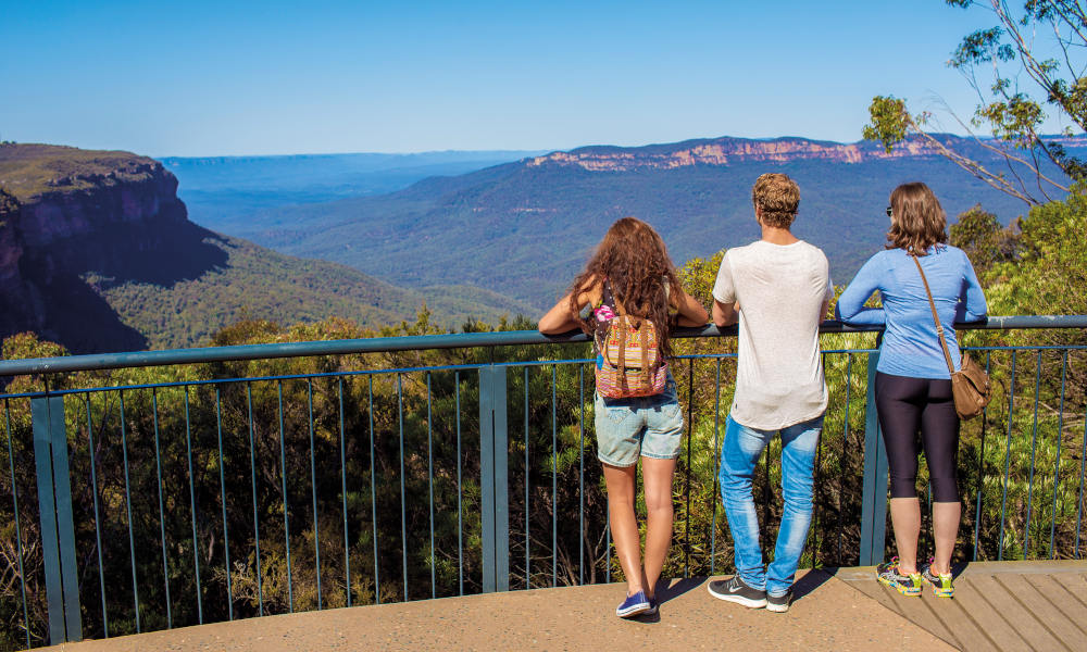 Blue Mountains and Wildlife Park Day Tour from Sydney