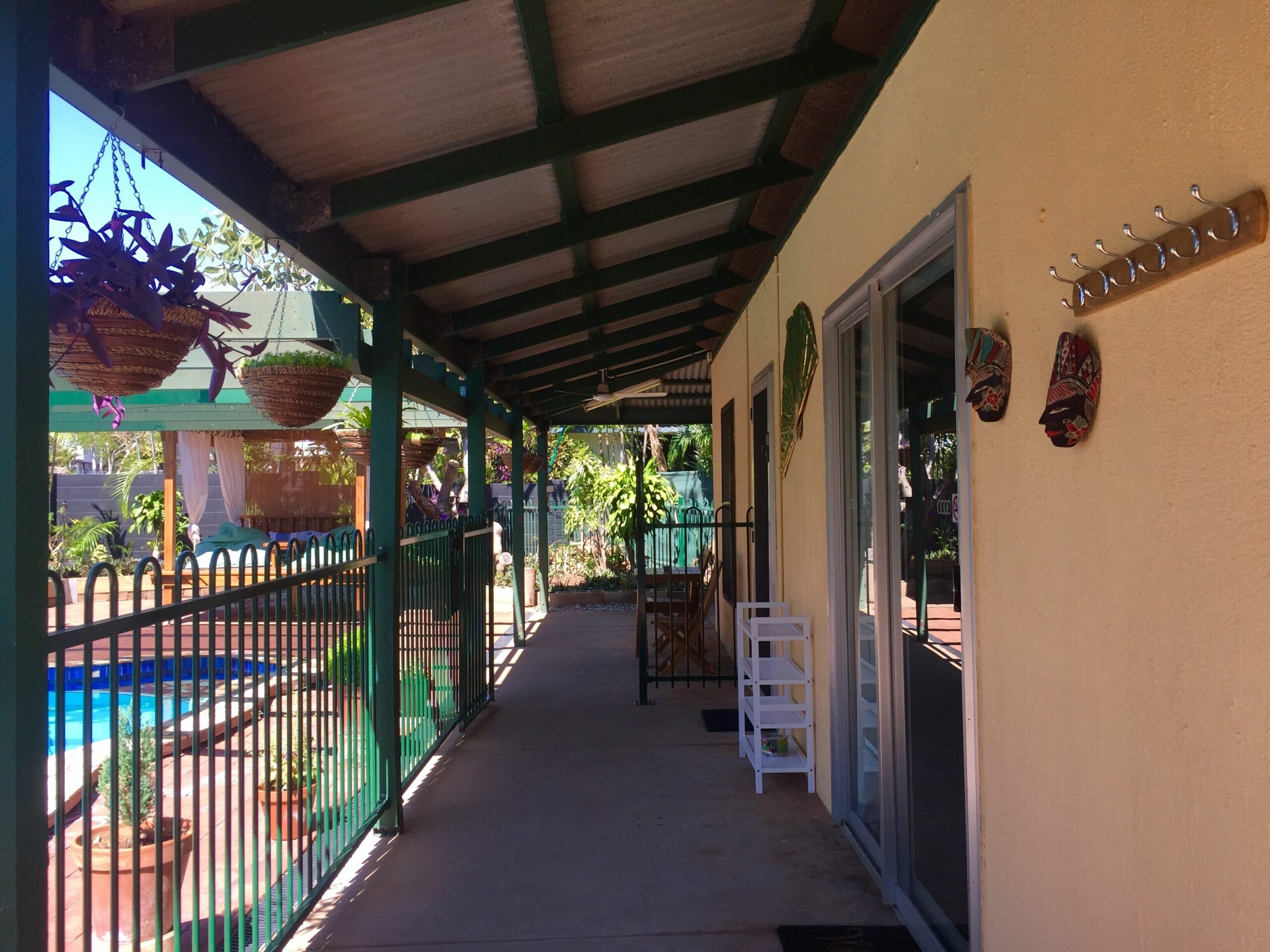 Tropical Tiwi, a Bali style family villa in Darwin