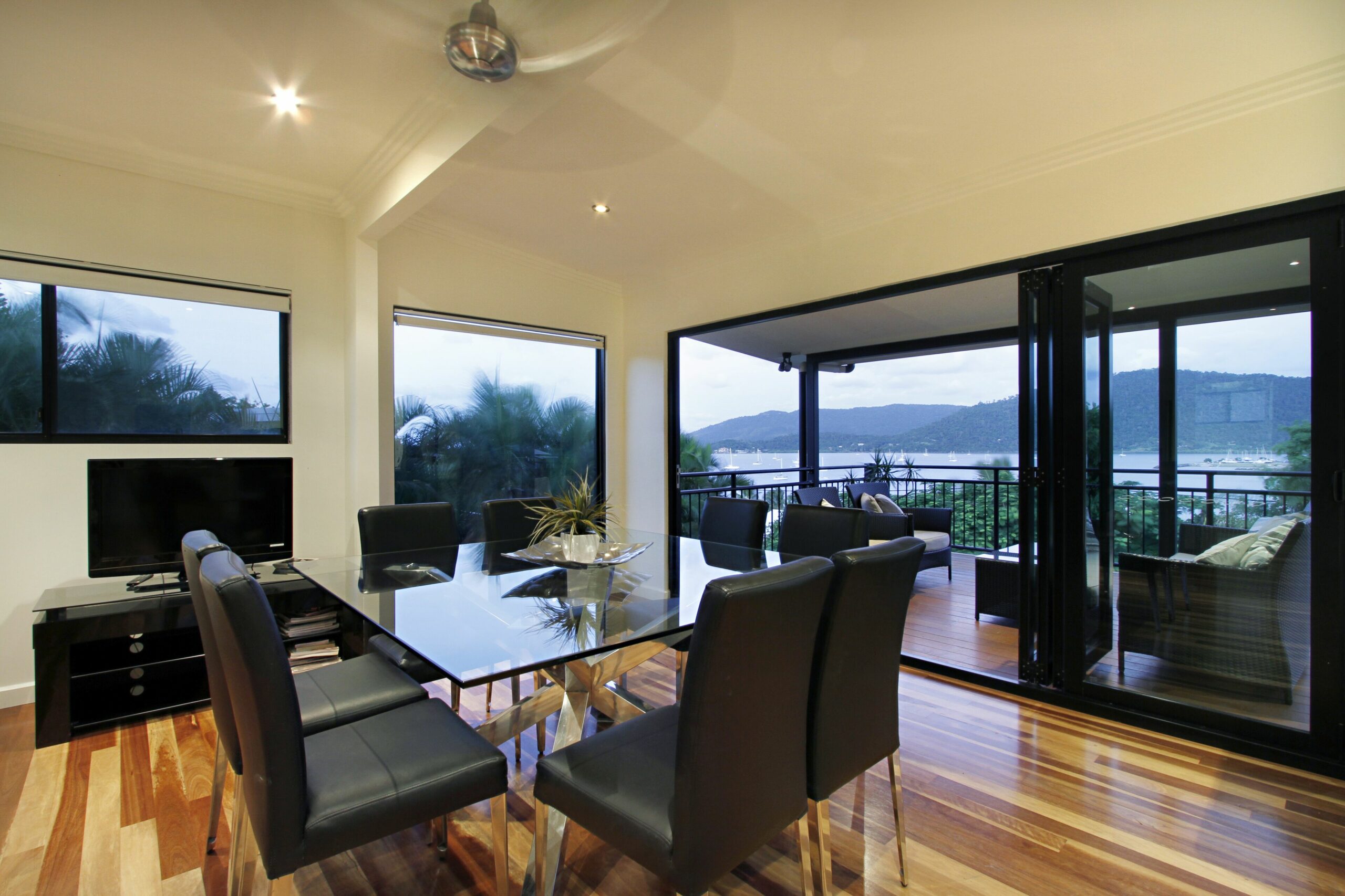 Location, Location. The Perfect Location for Your Stay in the Whitsundays!!