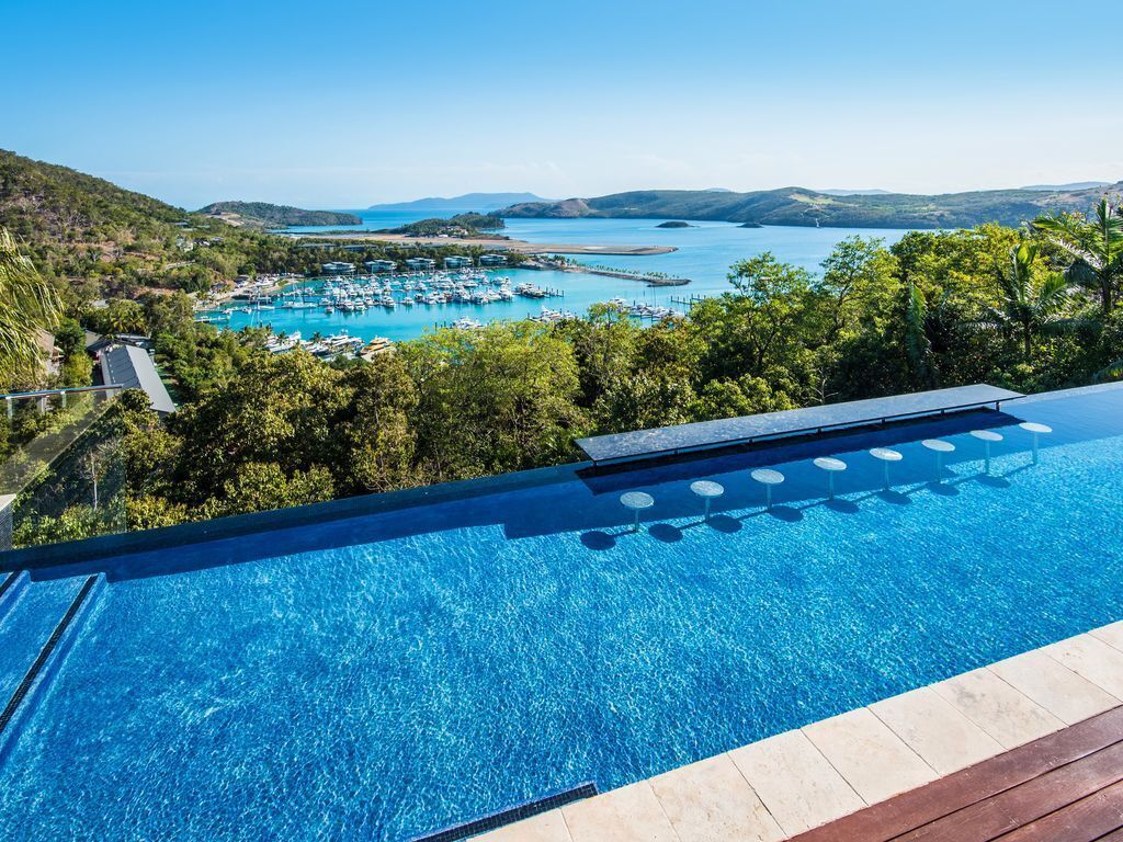 Southwinds - Stunning 7 Bedroom House on Hamilton Island