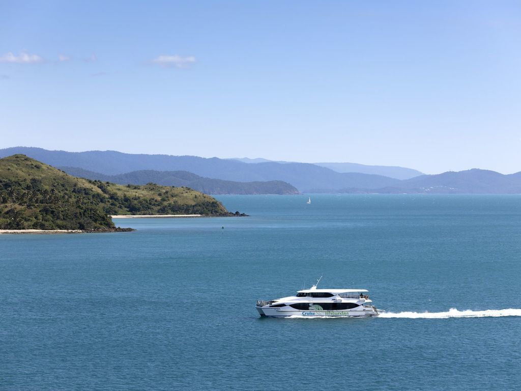 Shorelines 27 Hamilton Island Ocean View Buggy Transfers BBQ