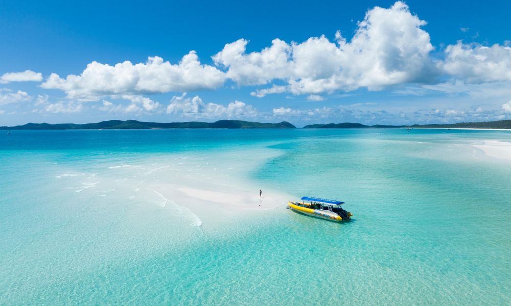 60 Minute Whitsunday Flight and Southern Lights Rafting Package