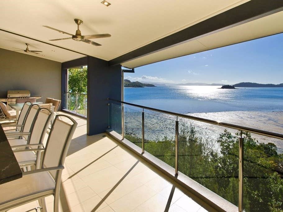 Edge Apartment 19 – Seaview Apartment on Hamilton Island