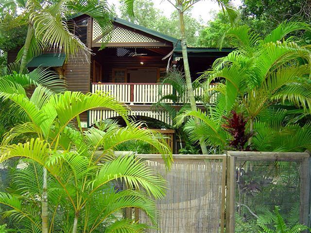 Appian Beach House – Arcadia, QLD