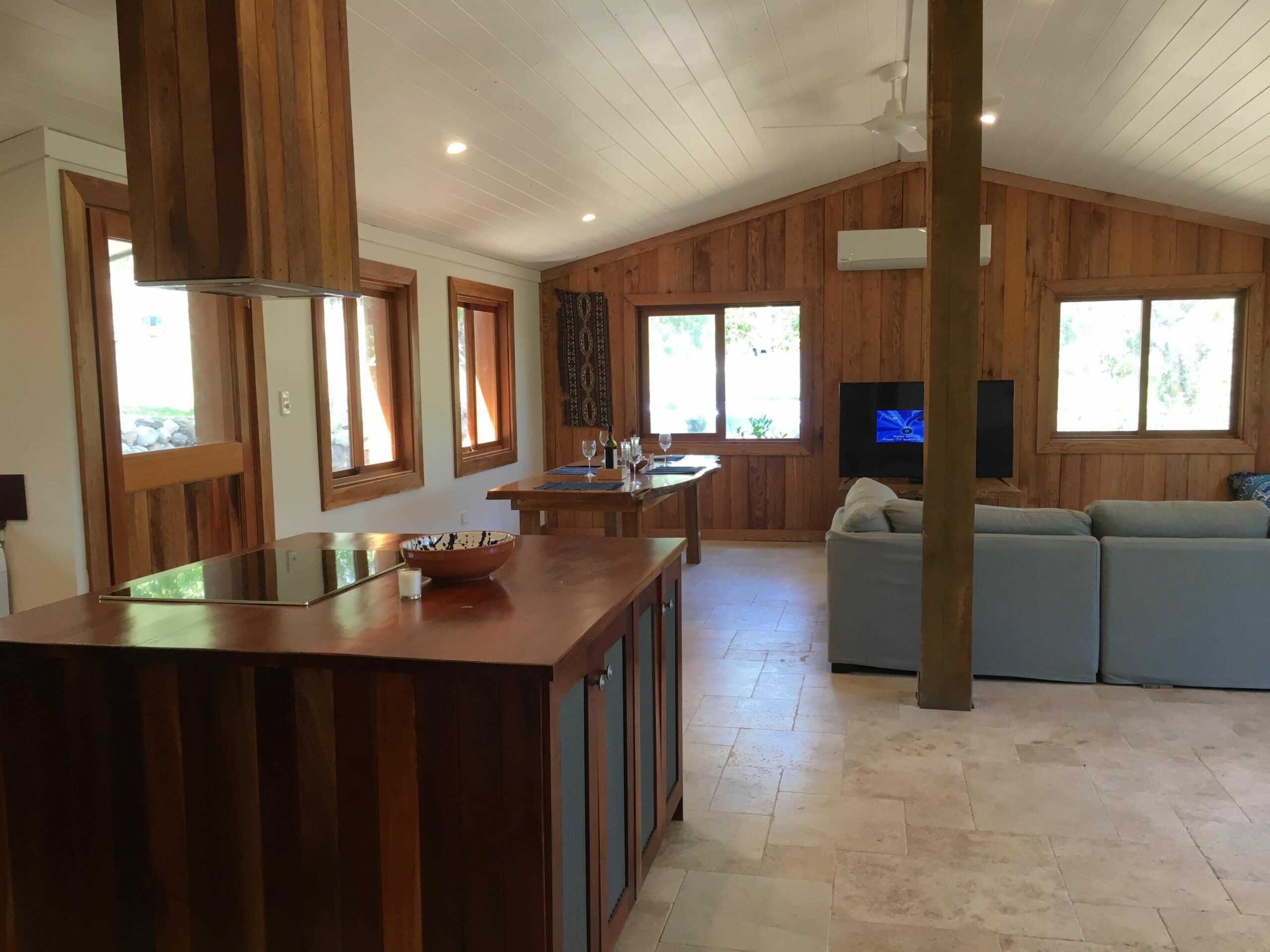 Luxury Retreat in the Whitsundays - Airlie Beach Area