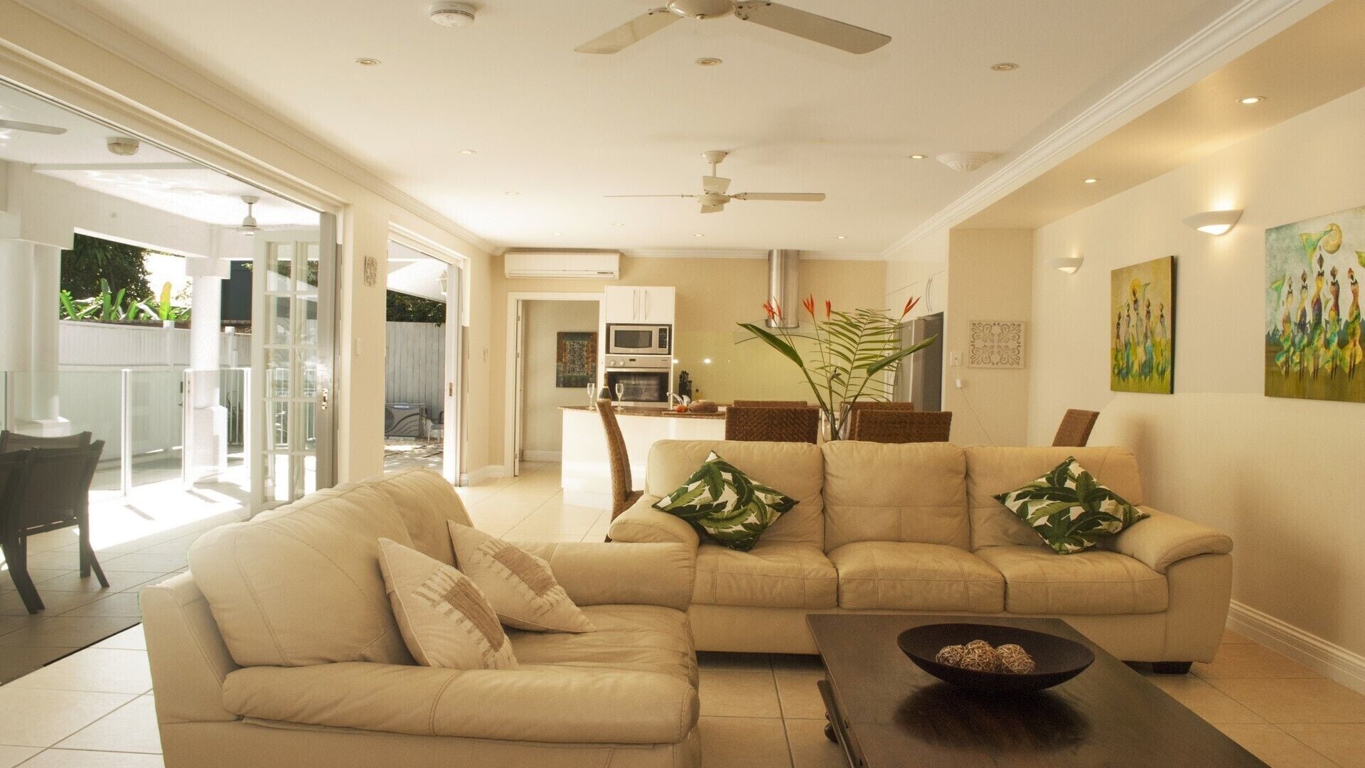 Port Douglas Paradise - Beach Villa