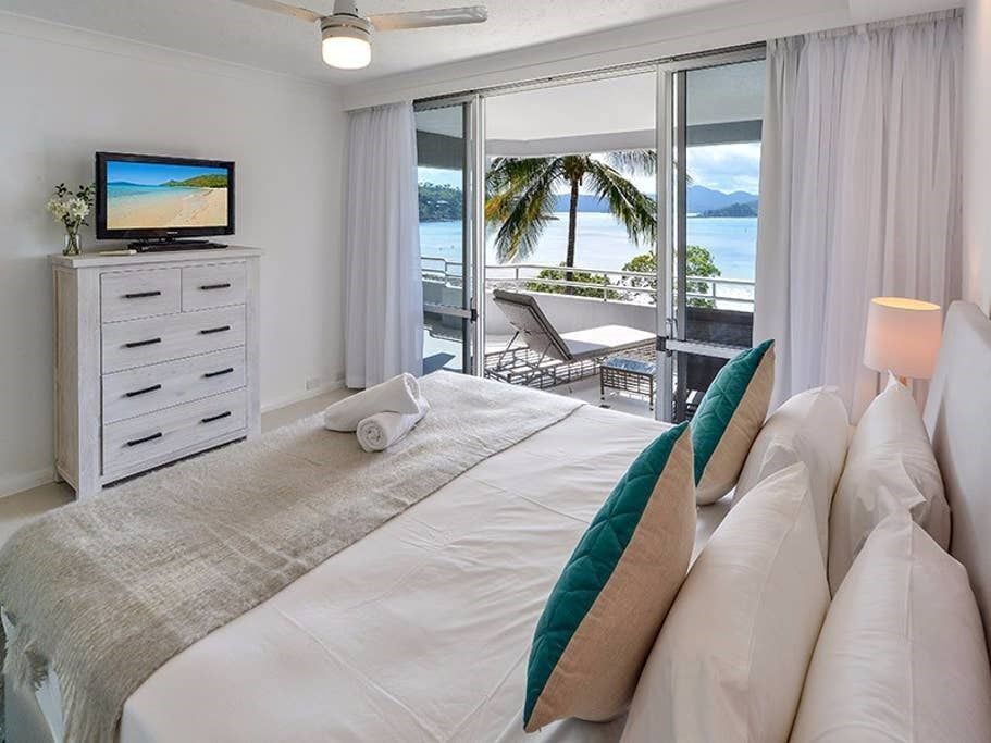 Frangipani 106 - Beachfront Apartment on Hamilton Island