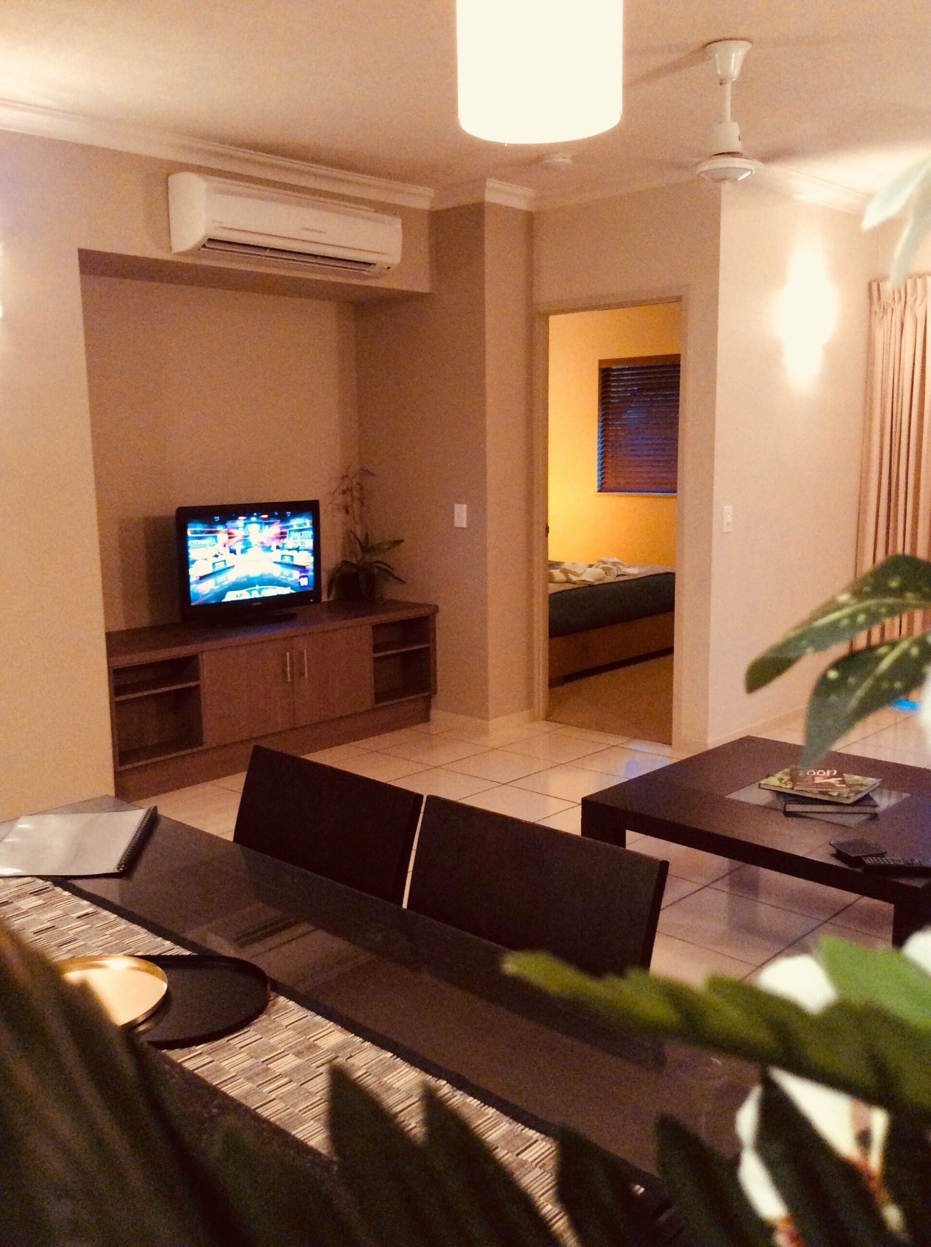 Luxury Tropical Apartment FREE WIFI on ground floor with lift to car park