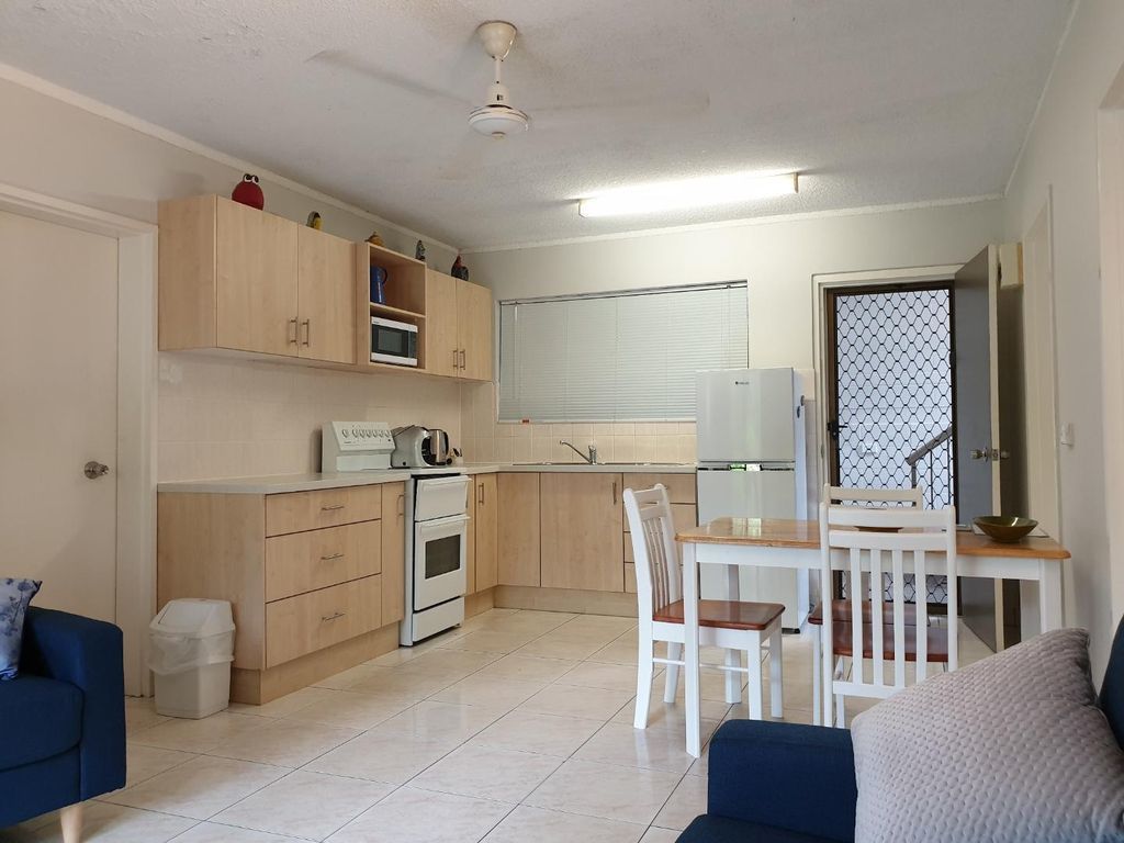 Palms Trinity Beach Two Bedroom Apartment With Free Wifi