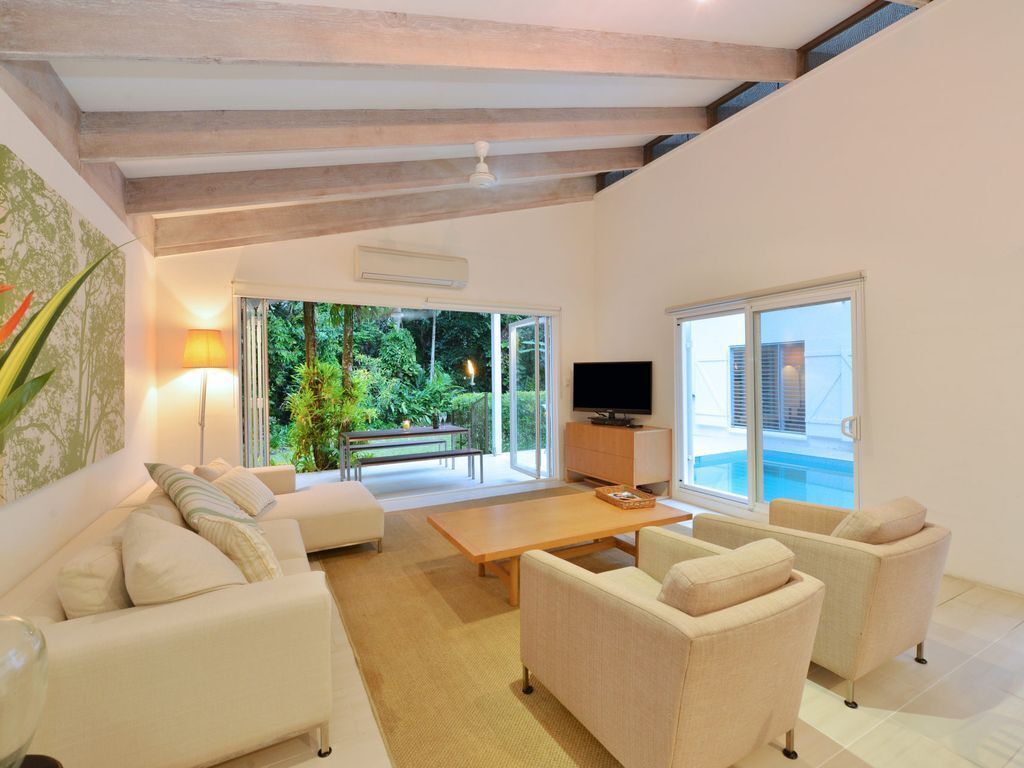 Pavilions in the Palms Heated Pool Short Path To Beach Five Bedrooms Sleeps 14