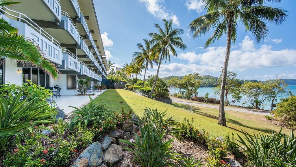 Stunning Beach Front Apartment