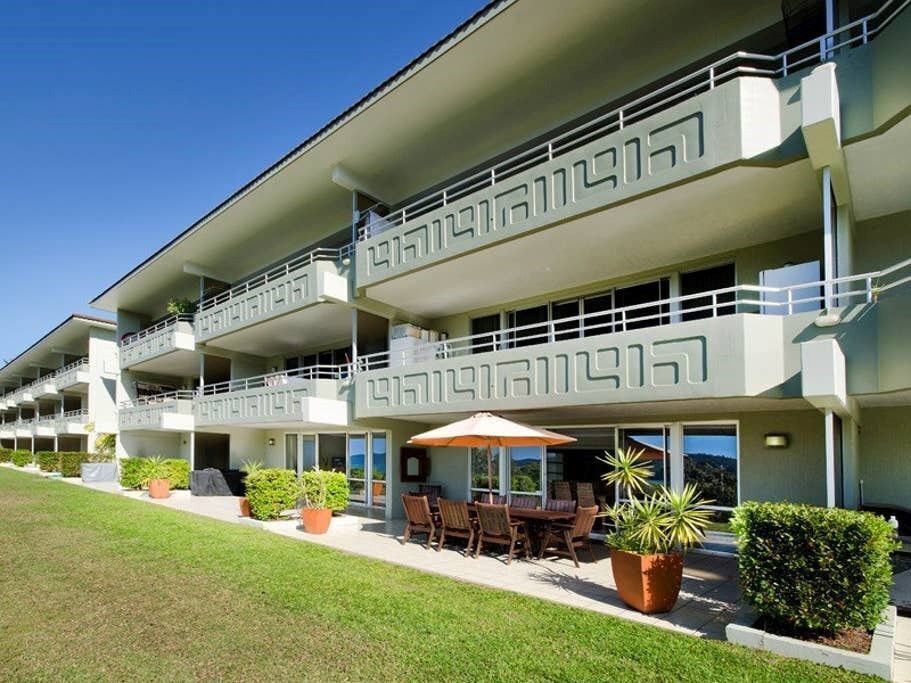 Poinciana Lodge 004 - Beautiful Apartment on Hamilton Island